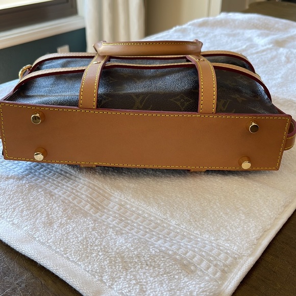Louis Vuitton Toiletry #26 bah with carrier. - Picture 4 of 10